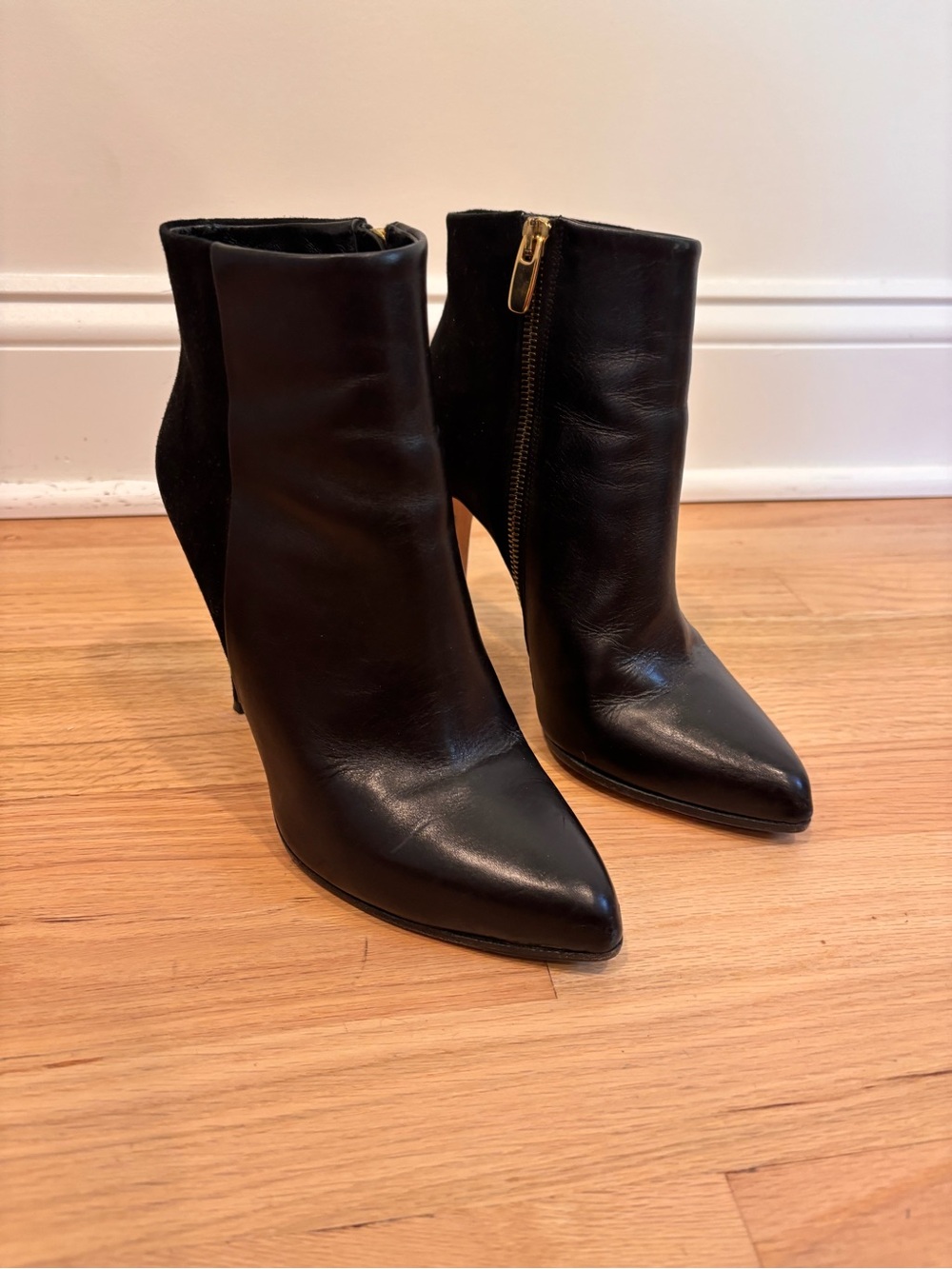 Club Monaco black leather and suede booties size 37